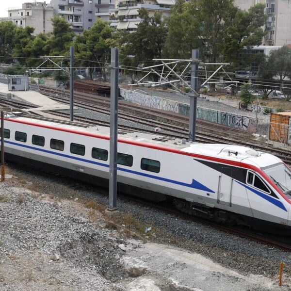 Τέμπη: 24ωρη απεργία στο σιδηρόδρομο τη Δευτέρα 23 Μαρτίου λόγω της δίκης