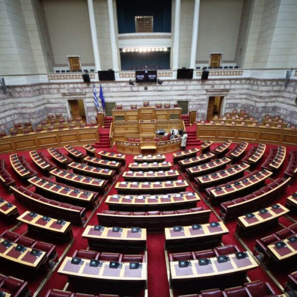 Ρωγμές στην ΝΔ! – 5 βουλευτές γυρίζουν την πλάτη στην κυβερνητική πολιτική!