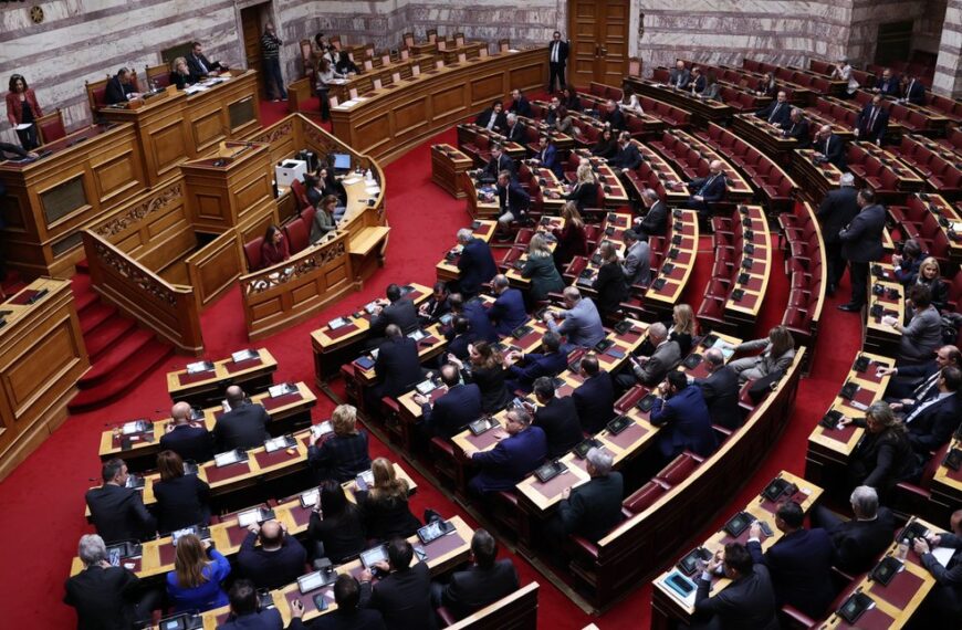 ΟΠΕΚΕΠΕ: Παραιτούνται Κεφαλογιάννης, Τσιάρας και Βαρτζόπουλος