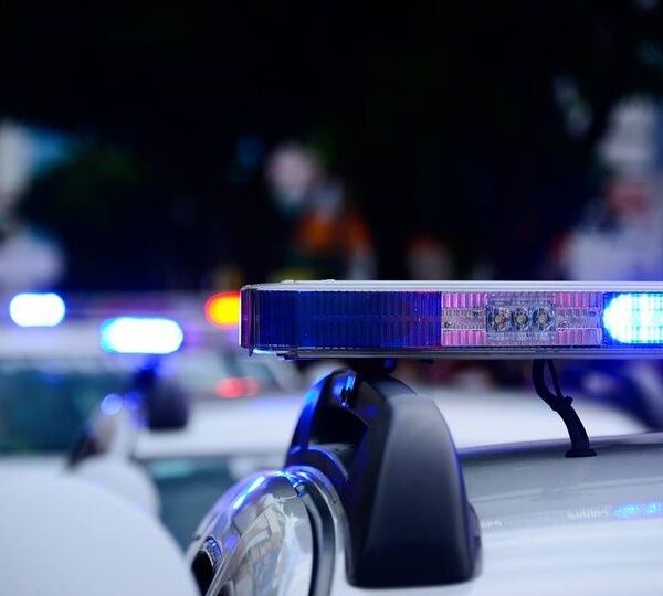 Κρέστενα: Συνελήφθη ιδιοκτήτης καταστήματος για μουσική χωρίς άδεια και υπέρβαση του επιτρεπόμενου ορίου