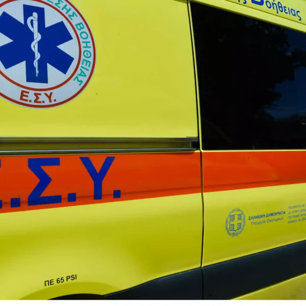 Κυλλήνη: Γυναίκα οδηγός εξετράπη από την πορεία της και προσέκρουσε σε μαντρότοιχο!