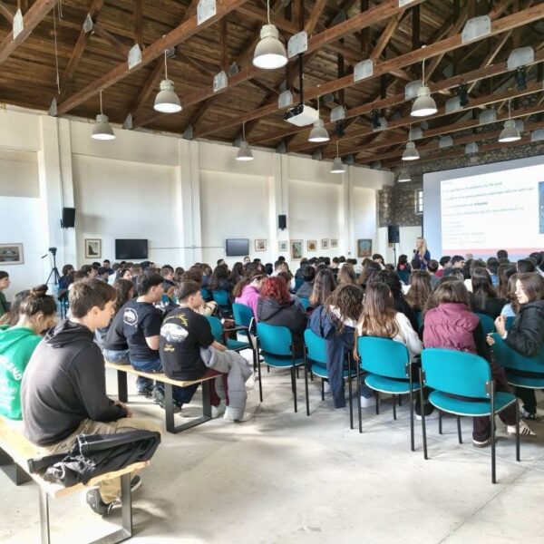 Σε εξέλιξη η ημερίδα Επαγγελματικού Προσανατολισμού στον Δήμο Ανδραβίδας-Κυλλήνης (ΦΩΤΟ)