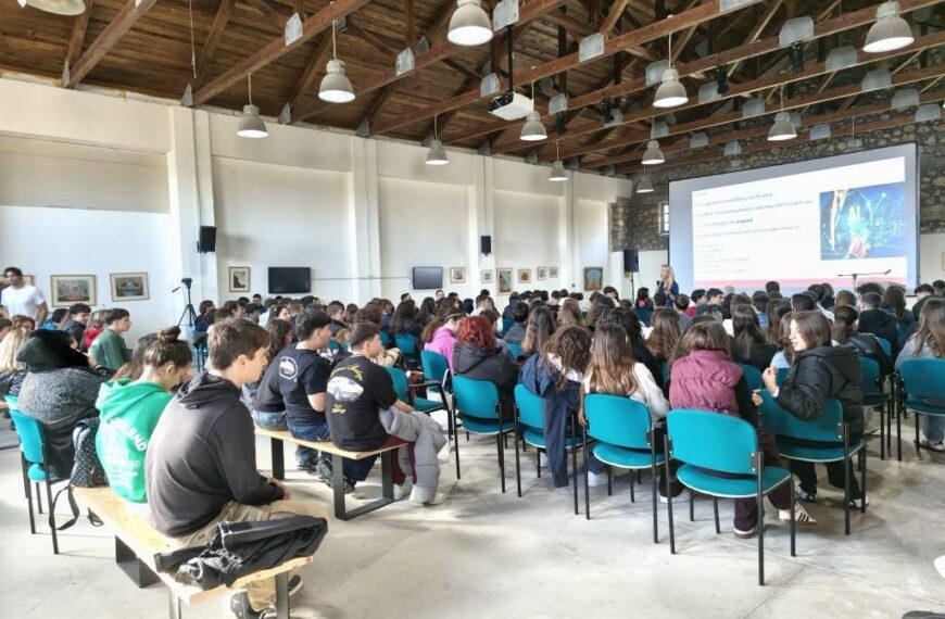 Σε εξέλιξη η ημερίδα Επαγγελματικού Προσανατολισμού στον Δήμο Ανδραβίδας-Κυλλήνης (ΦΩΤΟ)