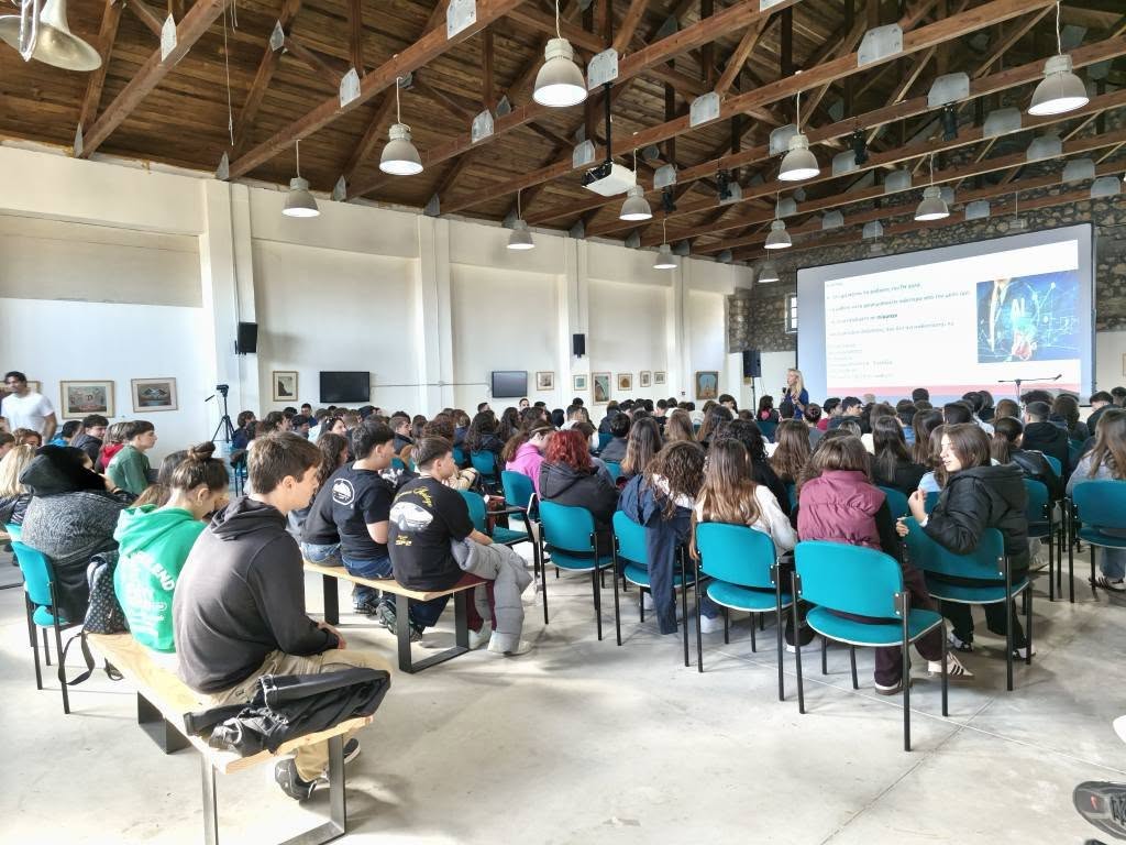 Σε εξέλιξη η ημερίδα Επαγγελματικού Προσανατολισμού στον Δήμο Ανδραβίδας-Κυλλήνης (ΦΩΤΟ)