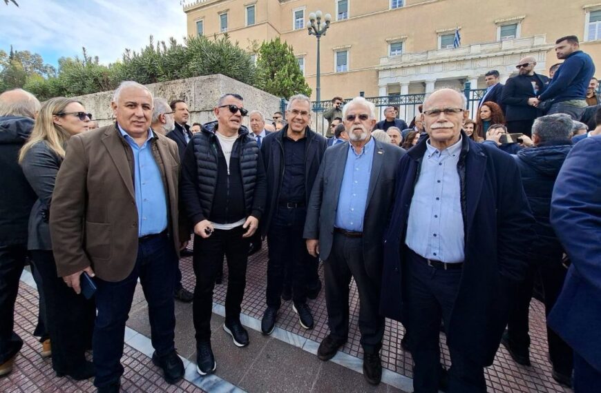 O Δήμαρχος Ήλιδας συμμετείχε ενεργά στη Συγκέντρωση Διαμαρτυρίας της ΚΕΔΕ έξω από τη Βουλή