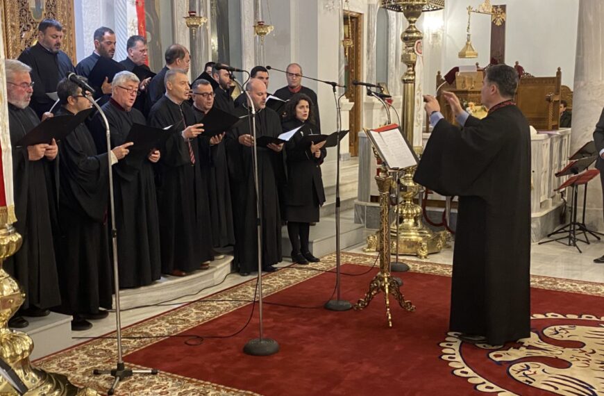 Με βυζαντινούς ύμνους και κάλαντα πλημμύρισε ο Μητροπολιτικός Ιερός Ναός Αγίου Νικολάου Πύργου (ΦΩΤΟ)