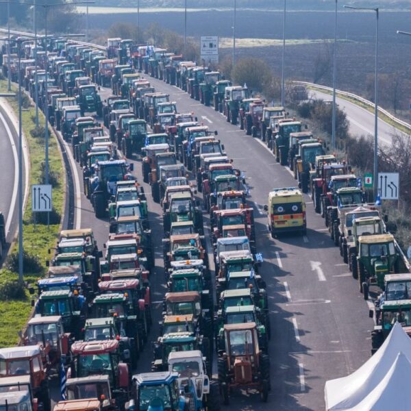 Παράθυρο διαλόγου: Τι ζητούν με επιστολή τους αγρότες από 18 μπλόκα