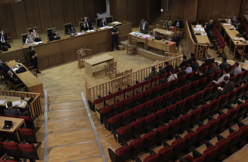 Δίκη Χρυσής Αυγής: Την ενοχή των 42 κατηγορουμένων πρότεινε η εισαγγελέας