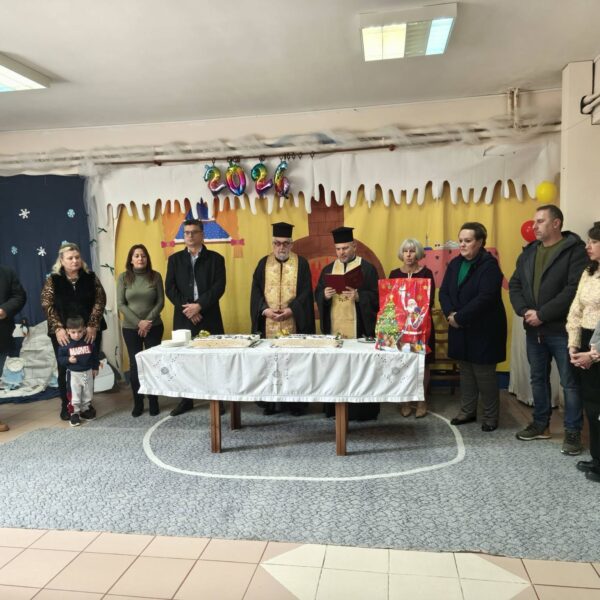 Γιορτινή ατμόσφαιρα στην κοπή της πίτας των Παιδικών Σταθμών Λεχαινών και Ανδραβίδας