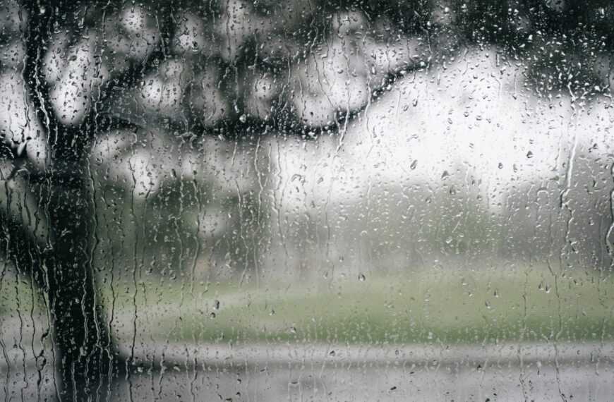 Συνεχίζεται και αύριο η κακοκαιρία σε περιοχές της Δυτικής και Βόρειας Ελλάδας