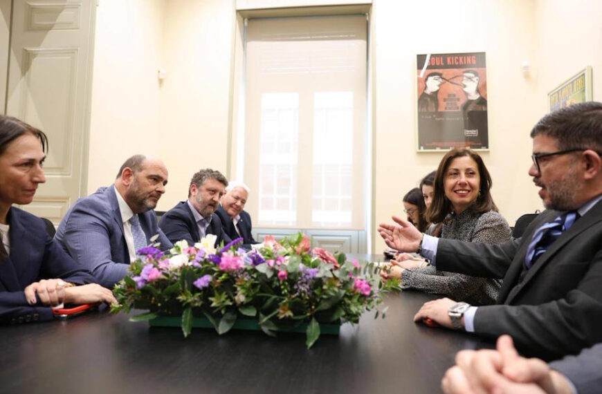 Στρατηγική συνεργασία ΕΚΚΟΜΕΔ – Netflix: Ενίσχυση της εκπαίδευσης και ώθηση στον οπτικοακουστικό τομέα