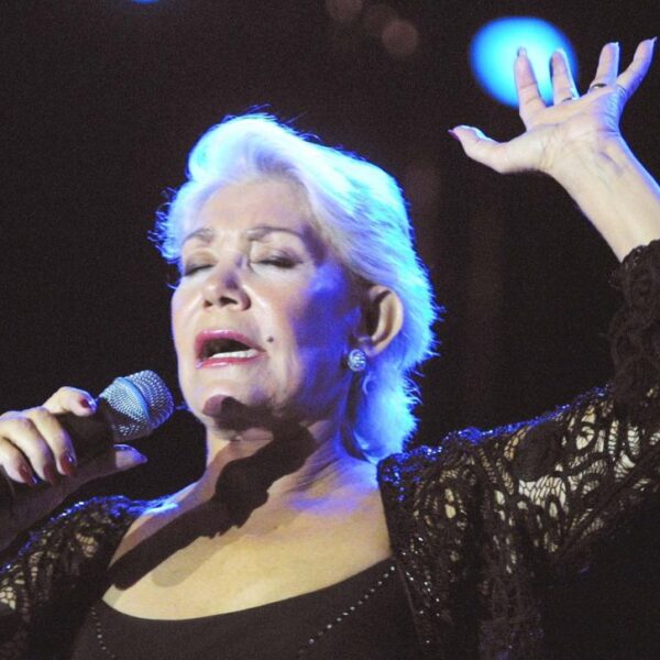 Έφυγε στα 87 η Μαρινέλλα