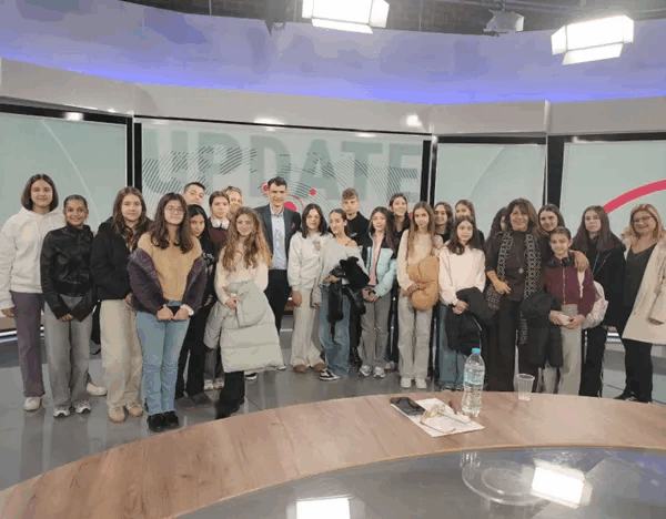 Η Χορωδία του 1ου Γυμνασίου Πύργου πήγε… ΕΡΤ και όχι μόνο!