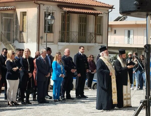 Κρέστενα: Με συγκίνηση και συμμετοχή οι εκδηλώσεις για την 25η Μαρτίου! (ΦΩΤΟ)