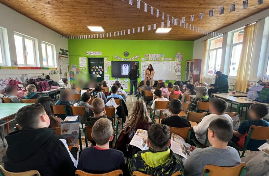 Θερμή η φιλοξενία της αντιπροέδρου της Ελληνικής Φιλοζωικής Ένωσης Ζαχάρως στο Δημοτικό Σχολείο Νέας Φιγαλείας!