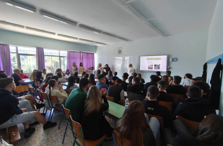 Με μεγάλη επιτυχία ολοκληρώθηκε η δράση ενημέρωσης και ευαισθητοποίησης μαθητών από τη Ν.Μ. Κρεστένων και την Ελληνική Αντικαρκινική Εταιρεία (ΦΩΤΟ)