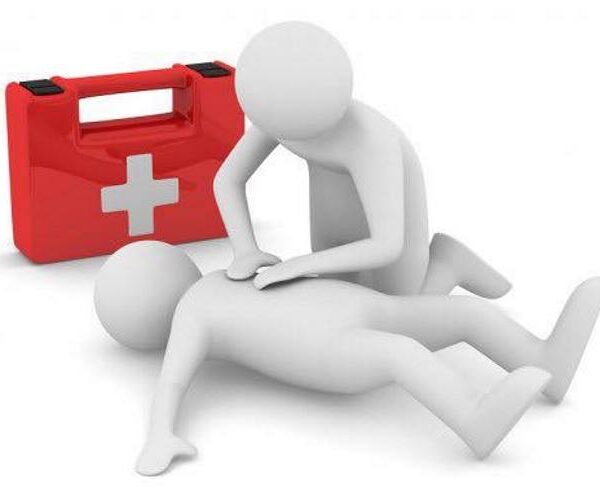 Μάθημα Πρώτων Βοηθειών στη Λέσχη Φιλίας Βαρθολομιού