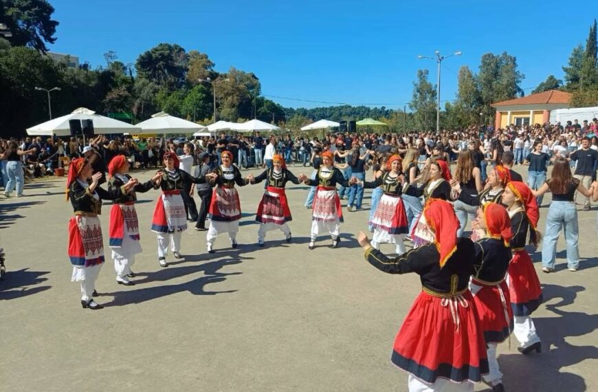 Η Ζαχάρω στήριξε έμπρακτα το Φεστιβάλ Κρεστένων (ΦΩΤΟ)