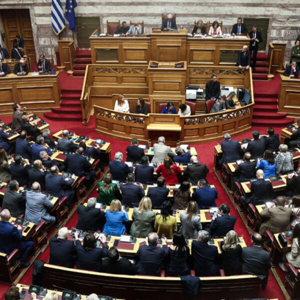 Βουλή: Με ευρεία συναίνεση η άρση ασυλίας 13 βουλευτών για την υπόθεση ΟΠΕΚΕΠΕ