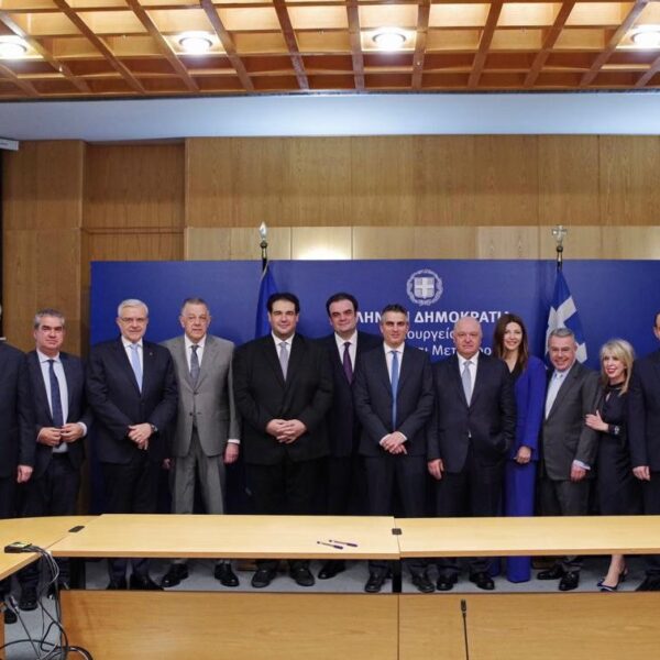Υπεγράφη η σύμβαση της Β΄ Φάσης του προγράμματος «Μαριέττα Γιαννάκου» για την ανακαίνιση 238 Σχολικών Κτιρίων