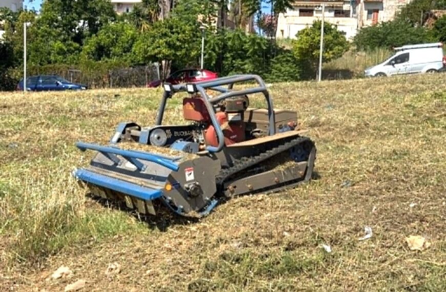 Νέος υπερσύγχρονος τηλεχειριζόμενος καταστροφέας ενισχύει την Πολιτική Προστασία και τον καθαρισμό πρασίνου στον Δήμο Ήλιδας