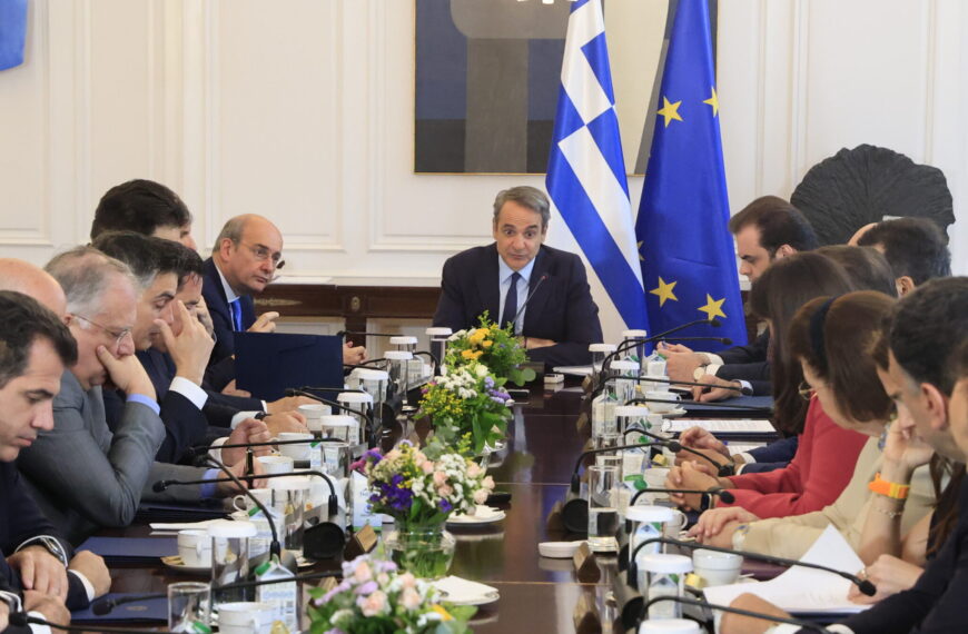 Ανασχηματισμός: Οι αλλαγές στο κυβερνητικό σχήμα και τα νέα πρόσωπα