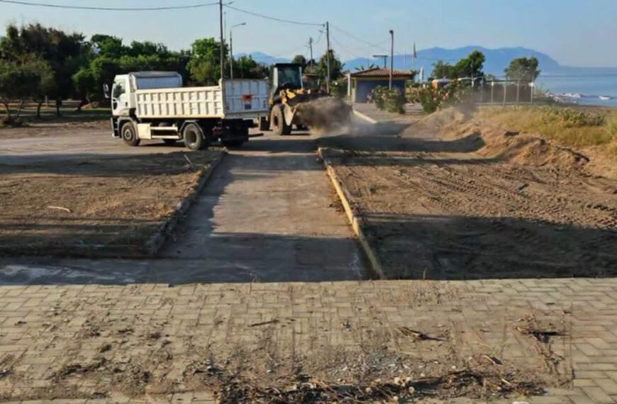 Ζαχάρω: Ολοκληρώνεται ο καθαρισμός και η διαμόρφωση του παραλιακού μετώπου