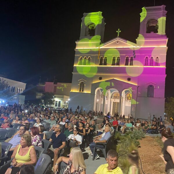 Πύργος: Μια βραδιά γεμάτη ποιότητα, συναίσθημα και τιμή στη Μαίρη Λίντα