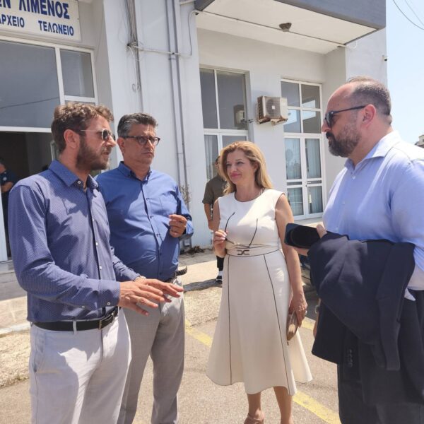 Επίσκεψη του Υπουργού Ναυτιλίας και Νησιωτικής Πολιτικής Βασίλη Κικίλια στο Λιμάνι της Κυλλήνης.