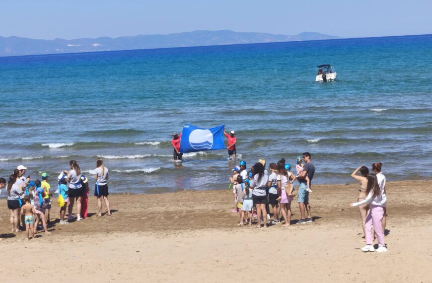 Ανδραβίδας-Κυλλήνης: Υψώθηκε η «Γαλάζια Σημαία» στο Grecotel Riviera Olympia & Aqua