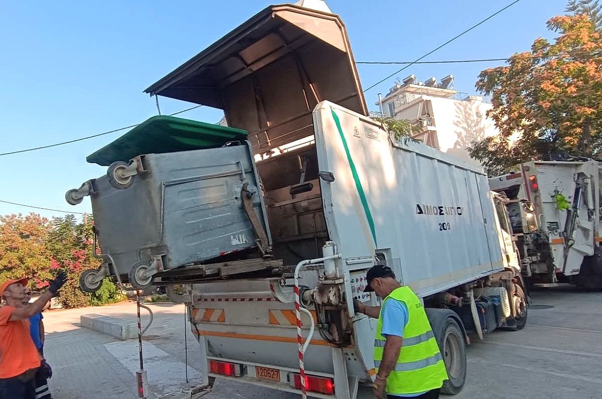 Εντατικοποίηση των καθαρισμών και απολυμάνσεων κάδων στον Δήμο Ήλιδας