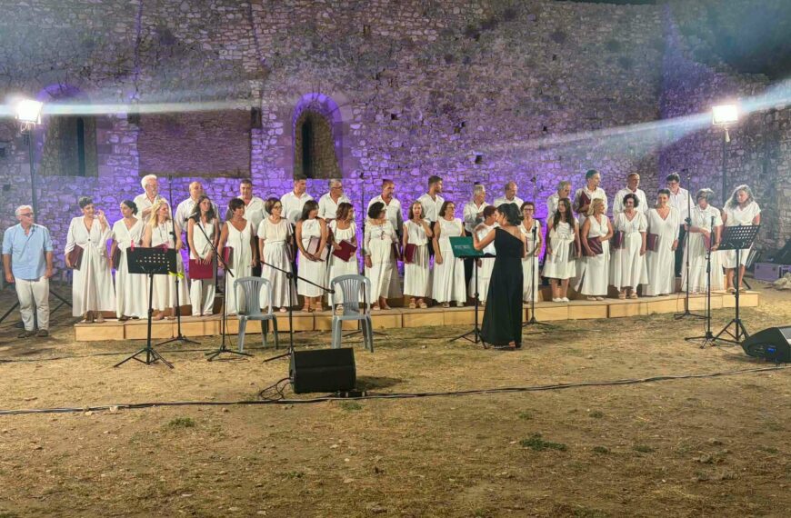 Ανδραβίδα Κυλλήνη: Μαγική μουσική βραδιά στο Κάστρο Χλεμούτσι κάτω από το Αυγουστιάτικο φεγγάρι