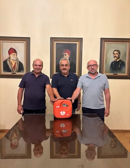 Παραχώρηση απινιδωτή τελευταίας τεχνολογίας στη Δημοτική Κοινότητα Καβασίλων