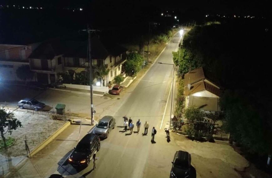 Ολοκληρώθηκε η πρώτη φάση του έργου ηλεκτροφωτισμού στην Παλαιά Εθνική Οδό στο τμήμα που συνδέει τη Νέα Μανωλάδα με Βάρδα