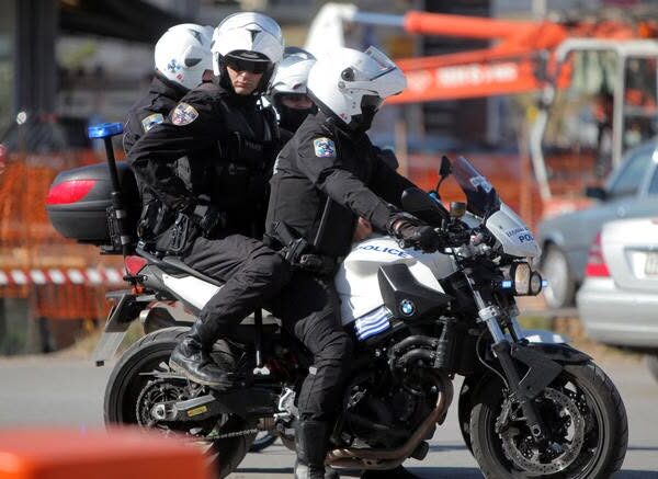 Αμαλιάδα: Συνελήφθη γυναίκα για εξαπάτηση ηλικιωμένης και αφαίρεση 600 ευρώ
